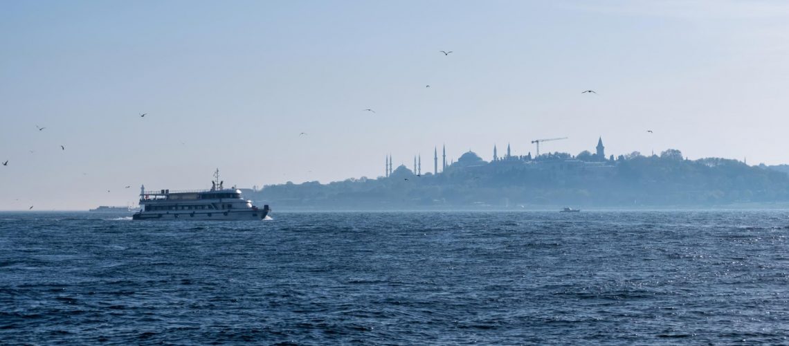 landscape-istanbul-buildings-distance-turkish-boat-floatting